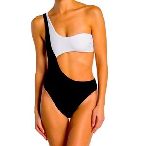 Kendall + Kylie One piece Swim